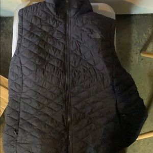 Women’s vest. Puff